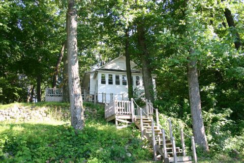 Selkirk Lake rental cottage summer